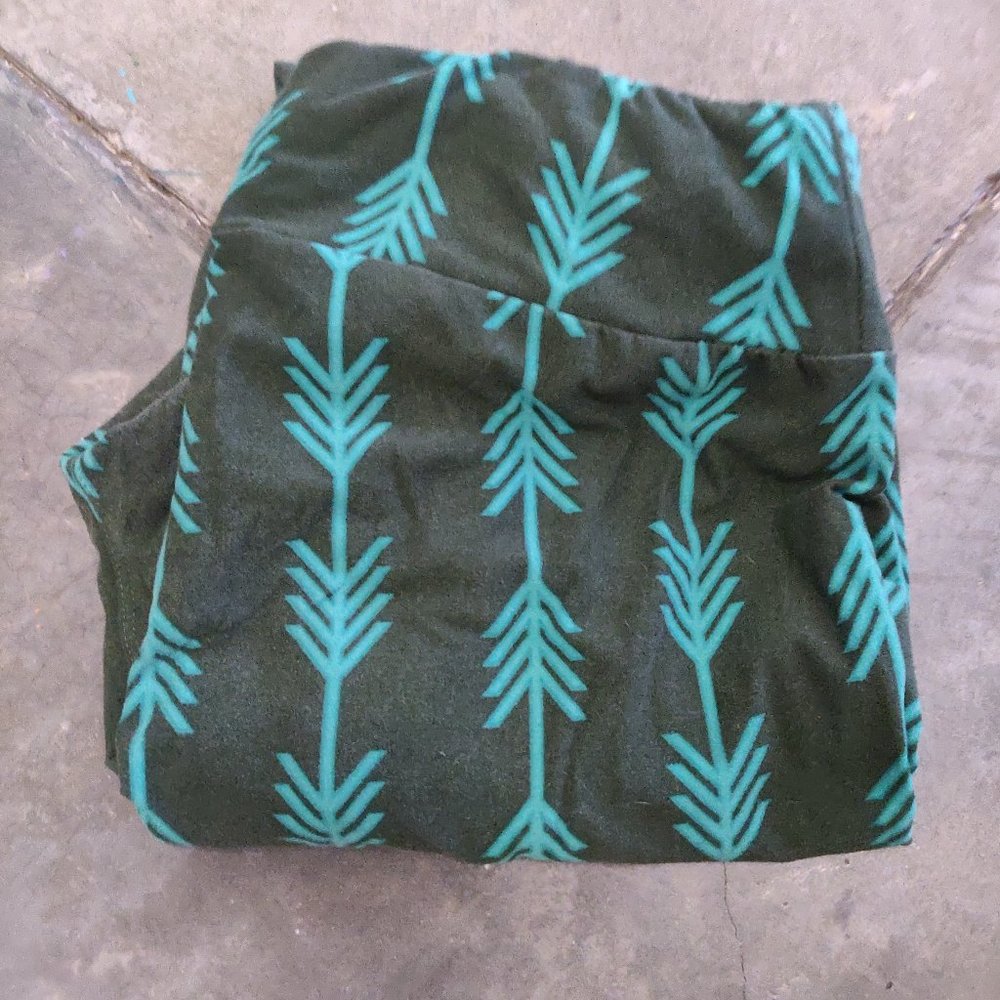 LuLaRoe Old Sizing TC Leggings Arrow Print